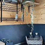 Aquachill Houseboat & Wellness