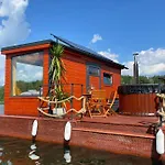 Aquachill Houseboat & Wellness Liptovsky Trnovec