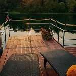 Aquachill Houseboat & Wellness *