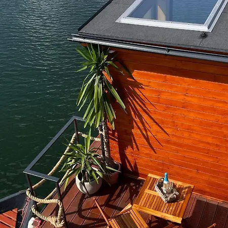 Ботель Aquachill Houseboat & Wellness Липтовски-Трновец