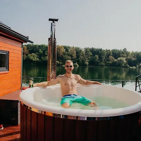Aquachill Houseboat & Wellness Ботель Липтовски-Трновец