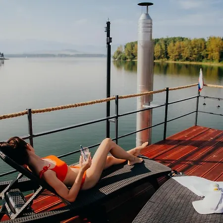 Aquachill Houseboat & Wellness * Liptovsky Trnovec