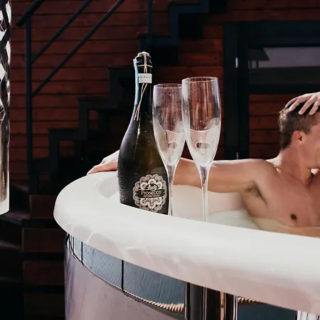 Botel Aquachill Houseboat & Wellness Liptovský Trnovec