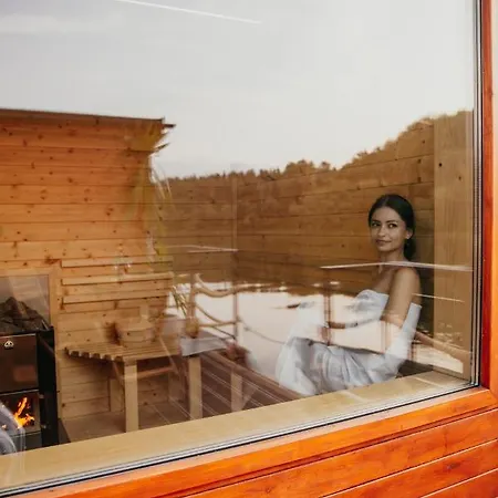 Aquachill Houseboat & Wellness Ботель