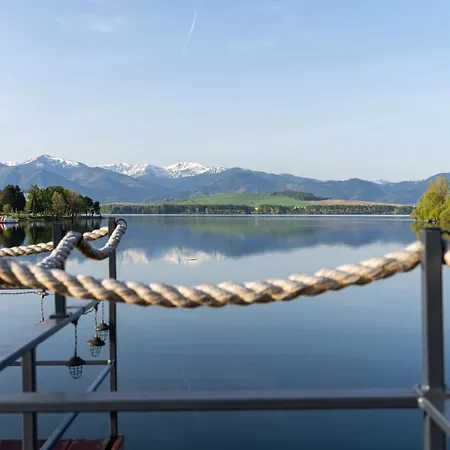 Aquachill Houseboat & Wellness Hotel na wodzie