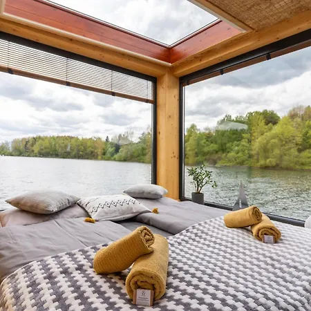 Aquachill Houseboat & Wellness * Liptovsky Trnovec